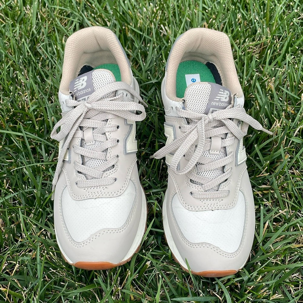 New Balance 574 women’s sneakers